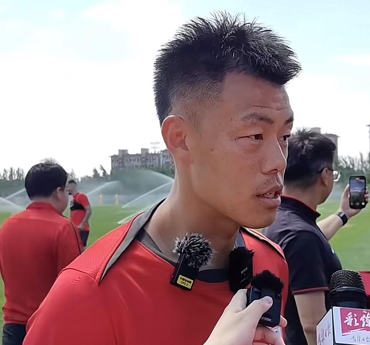 当前英超联赛中穿5号球衣的现役球员名单 当前英超联赛中穿5号球衣的现役球员名单